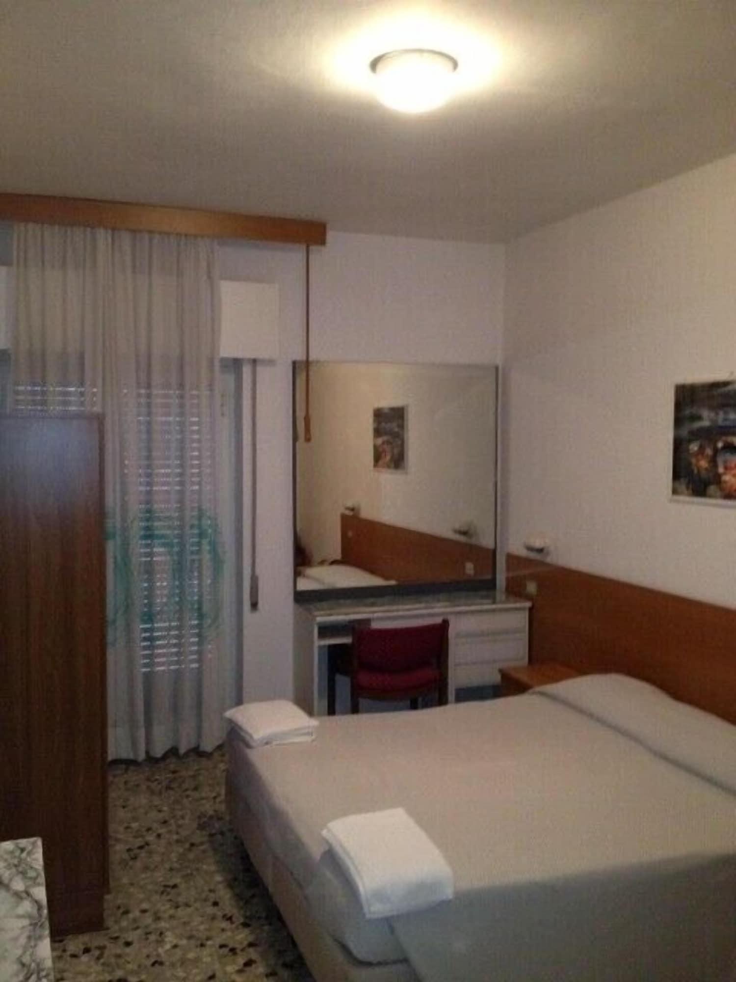 Hotel Minerva Pietra Ligure Exteriör bild