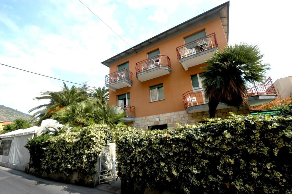 Hotel Minerva Pietra Ligure Exteriör bild