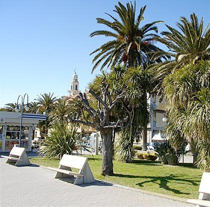 Hotel Minerva Pietra Ligure Exteriör bild