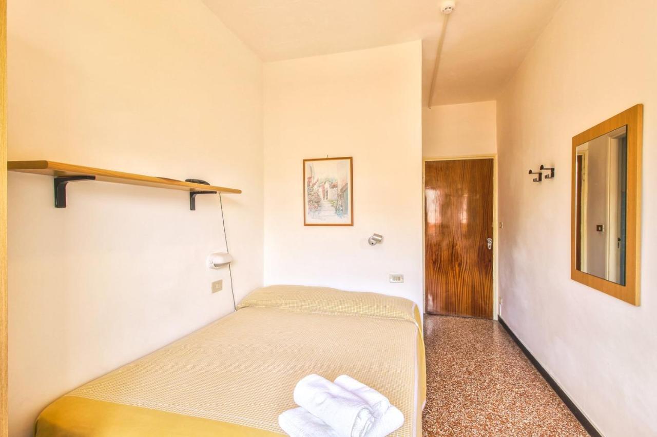 Hotel Minerva Pietra Ligure Exteriör bild