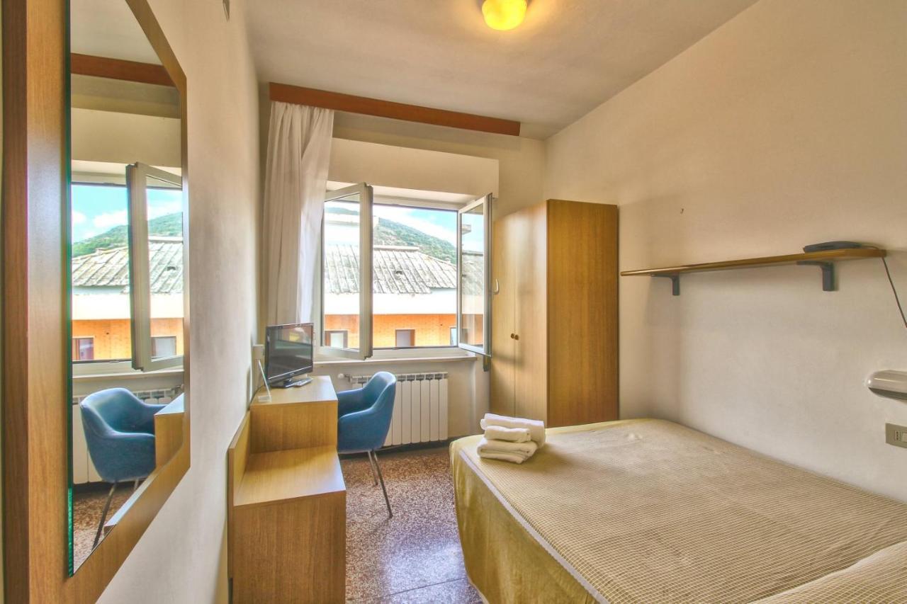 Hotel Minerva Pietra Ligure Exteriör bild