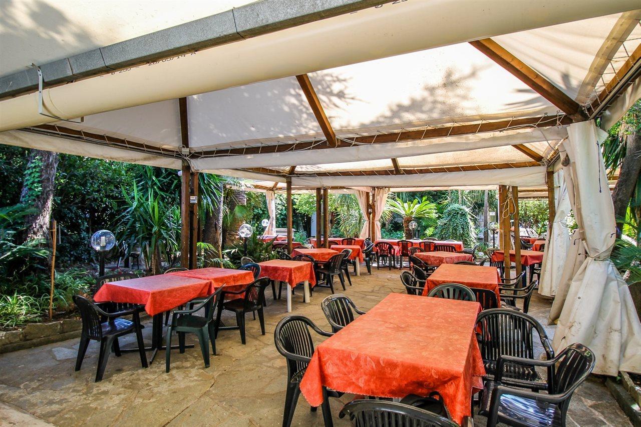 Hotel Minerva Pietra Ligure Exteriör bild